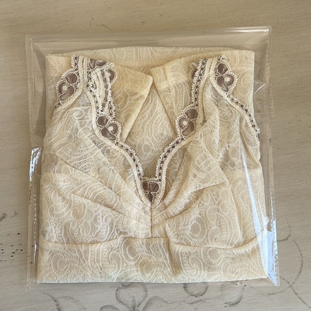 ON GOSSAMER CAMISOLE SET - Picture 14 of 14